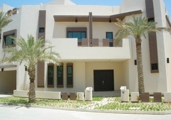 Lulwa Garden villa facade with palm trees
